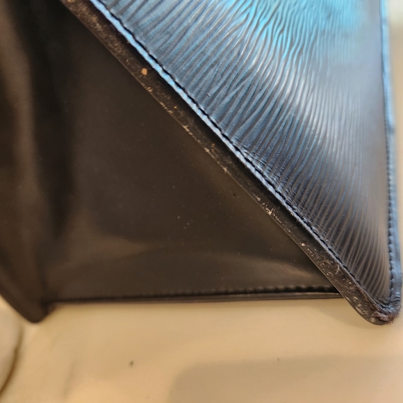 Louis Vuitton Epi Riviera in Classic black - Picture 4 of 16